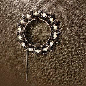 Vintage Rhinestone Circle Brooch